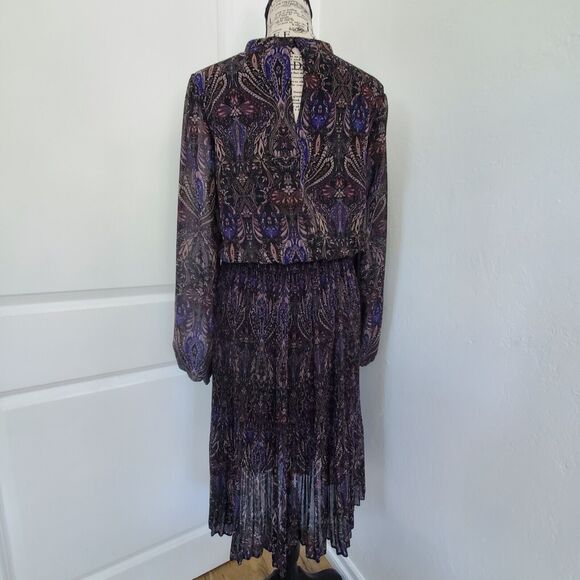 VERO MODA Midi Floral Pleated Long Sleeve Size Medium Sheer Flirty Lined Violet - Picture 4 of 16